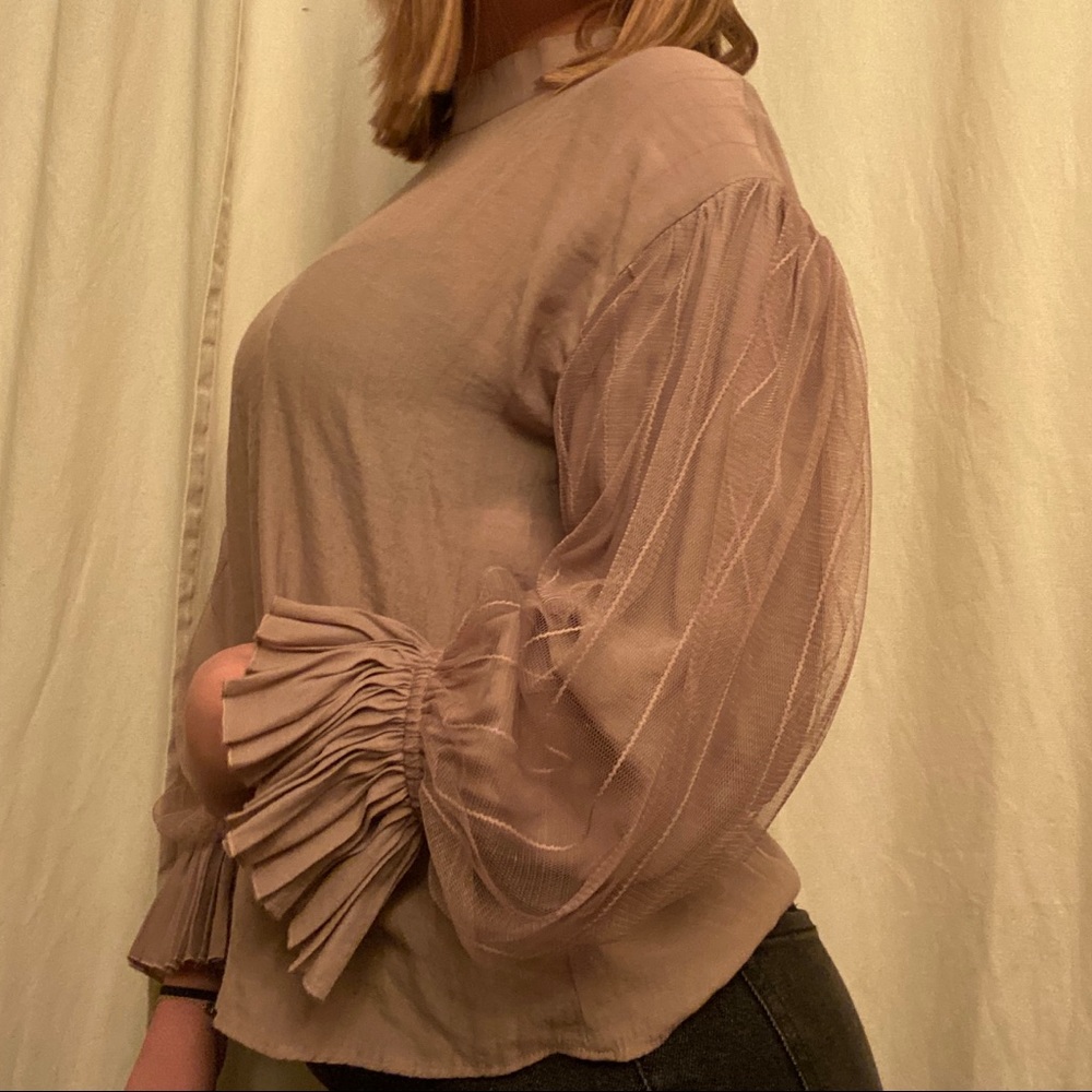 Lulus (New Moon) Pleated Sleeves Blouse - Picture 4 of 6